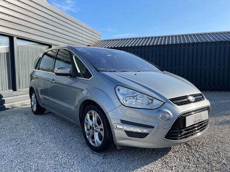 FORD S-MAX 2.0 TDCi Titanium Euro 5 5dr