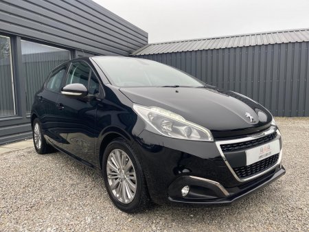 PEUGEOT 208 1.2 PureTech Signature Euro 6 (s/s) 5dr