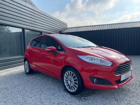 FORD FIESTA 1.5 TDCi Titanium Euro 5 5dr